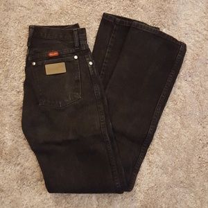 Wrangler black women's jeans EUC, size 3 x 34"